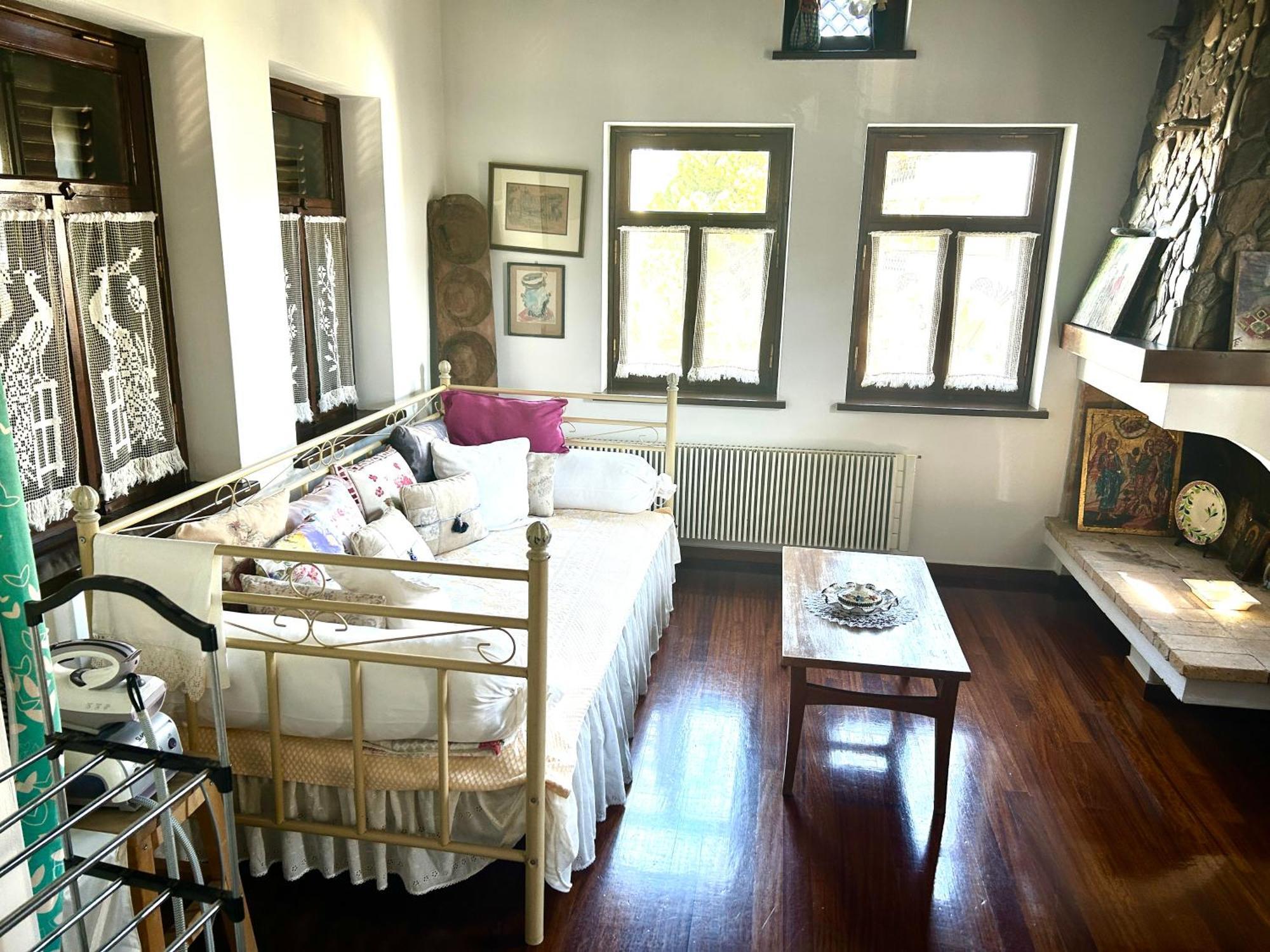 Cozy Nest In The Heart Of Lesvos Apartment Mytilene ภายนอก รูปภาพ